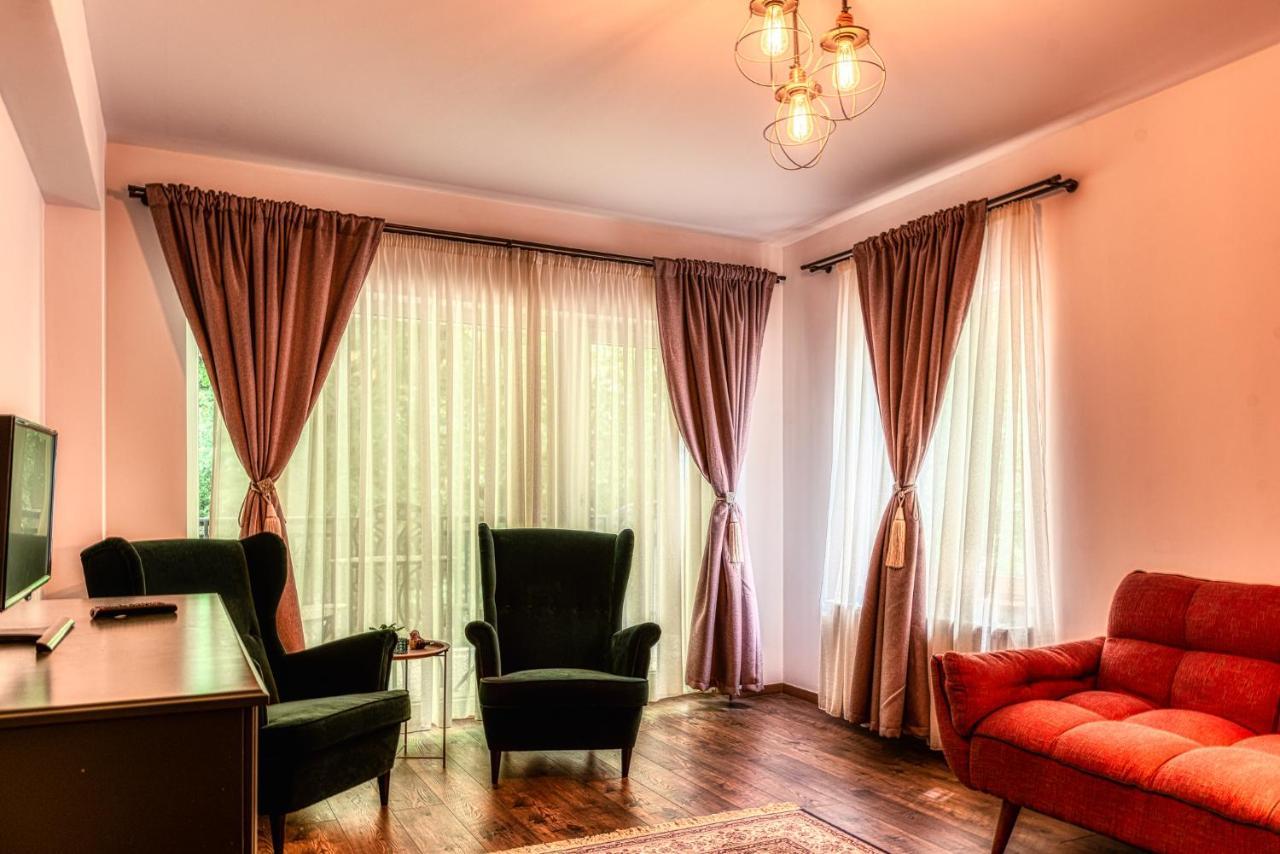 Nature Apartment - Minutes Away From The Old Town And Afi Mall Braşov Exterior foto