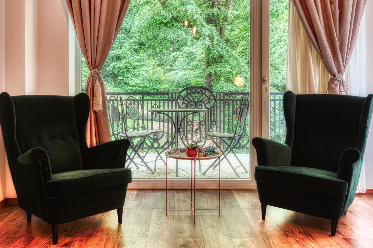 Nature Apartment - Minutes Away From The Old Town And Afi Mall Braşov Exterior foto