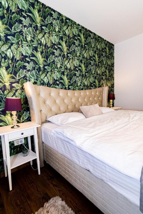 Nature Apartment - Minutes Away From The Old Town And Afi Mall Braşov Exterior foto